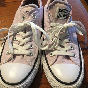 Converse All Stars size 7 women’s. Lavender